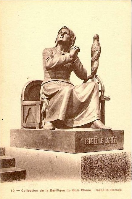 Basilique Domrémy statue Isabelle Romée mère de Jeanne d'Arc